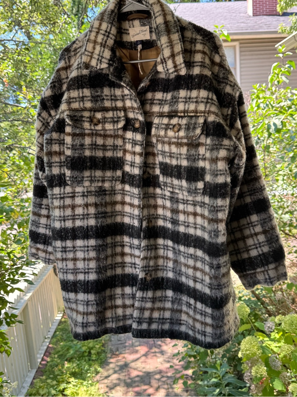 Universal Thread Black & Cream Plaid Teddy Jacket